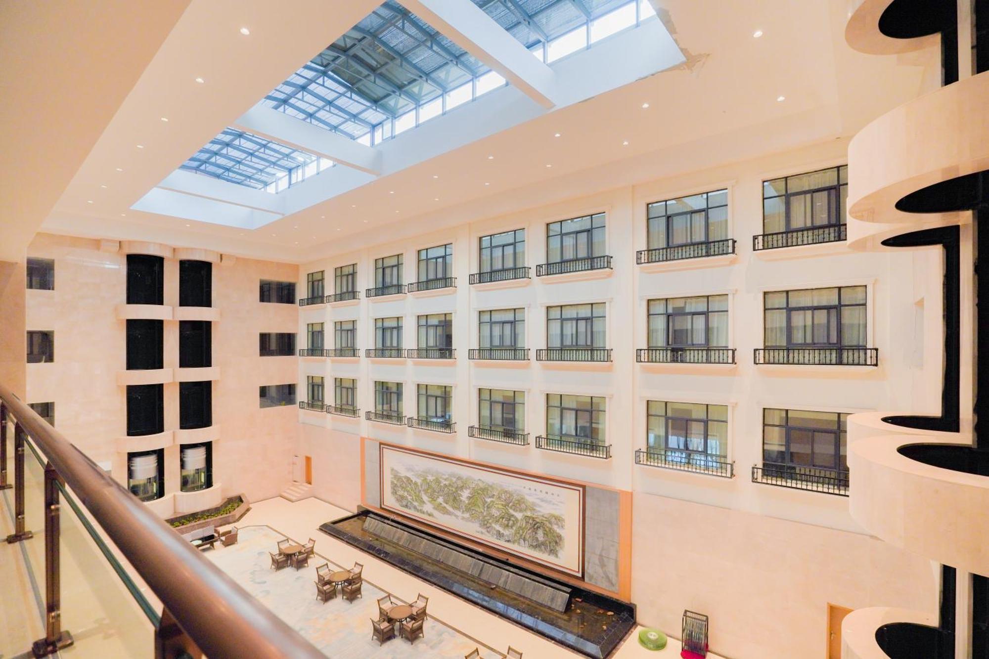 Huashan Xinghe International Hotel Huayin Eksteriør bilde
